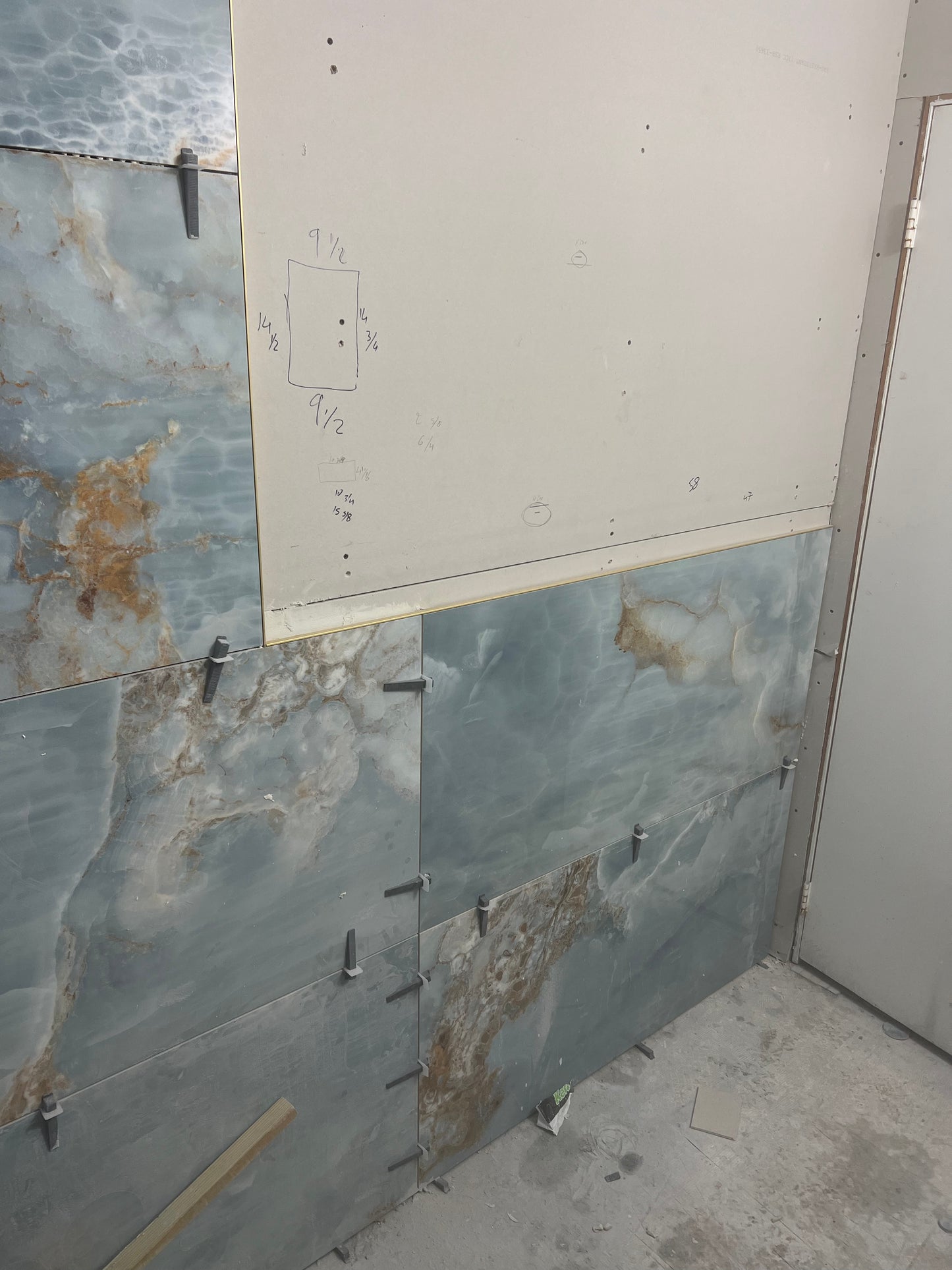 Modern Bathroom Build – From Bare Walls to Timeless Elegance