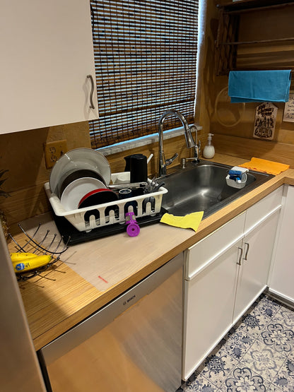 Kitchen Countertop Upgrade – From Dated Wood to Bright, Modern Marble