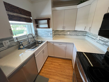 Kitchen Countertop Upgrade – From Dated Wood to Bright, Modern Marble