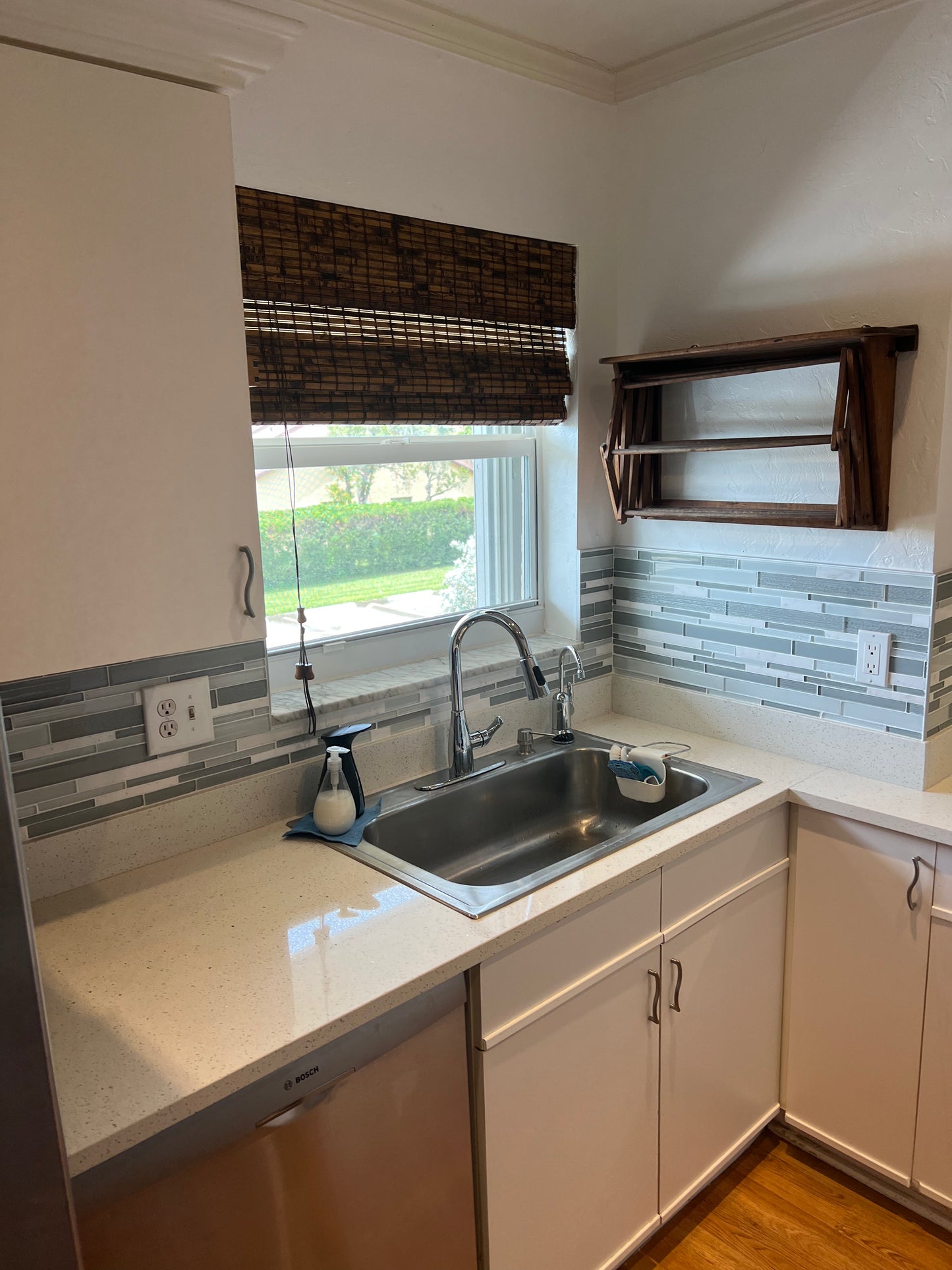 Kitchen Countertop Upgrade – From Dated Wood to Bright, Modern Marble